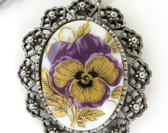 Pansy Pendant Brooch, Vintage Purple Gold Flower Filigree Framed Pendant-Brooch, Silver Tone Necklace