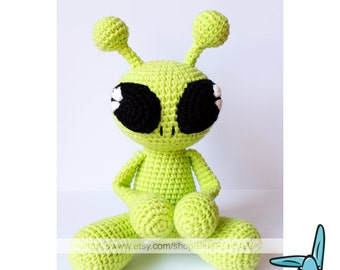 Green alien - amigurumi .PDF file crochet pattern. Fantasy toy. DIY. ENG.