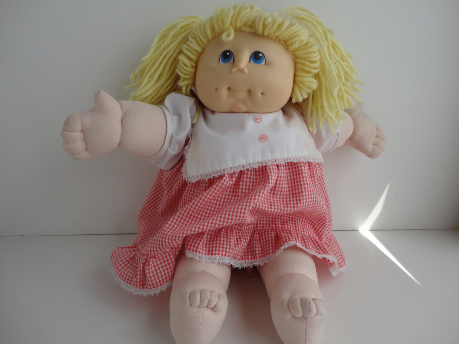 Vintage Cabbage Patch doll 1984 yellow hair blonde hair