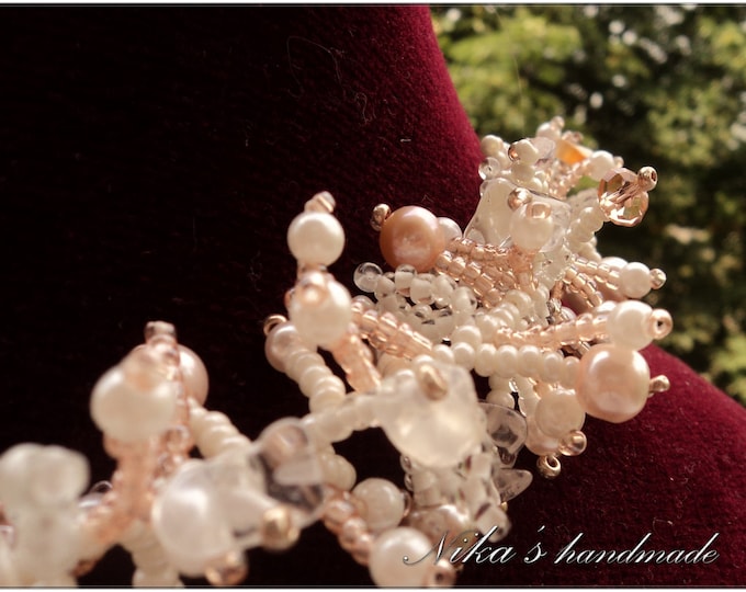 Sea inspired white beaded necklace with natural pink river pearls, czech crystal and Czech beads, seed bead necklace, jewelry gift idea