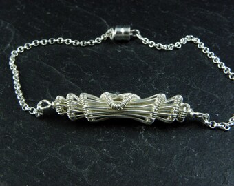 Criosa, cocoon bracelet woven in sterling silver