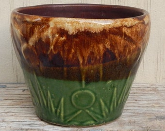 Arts and Crafts Vintage Pottery Planter!