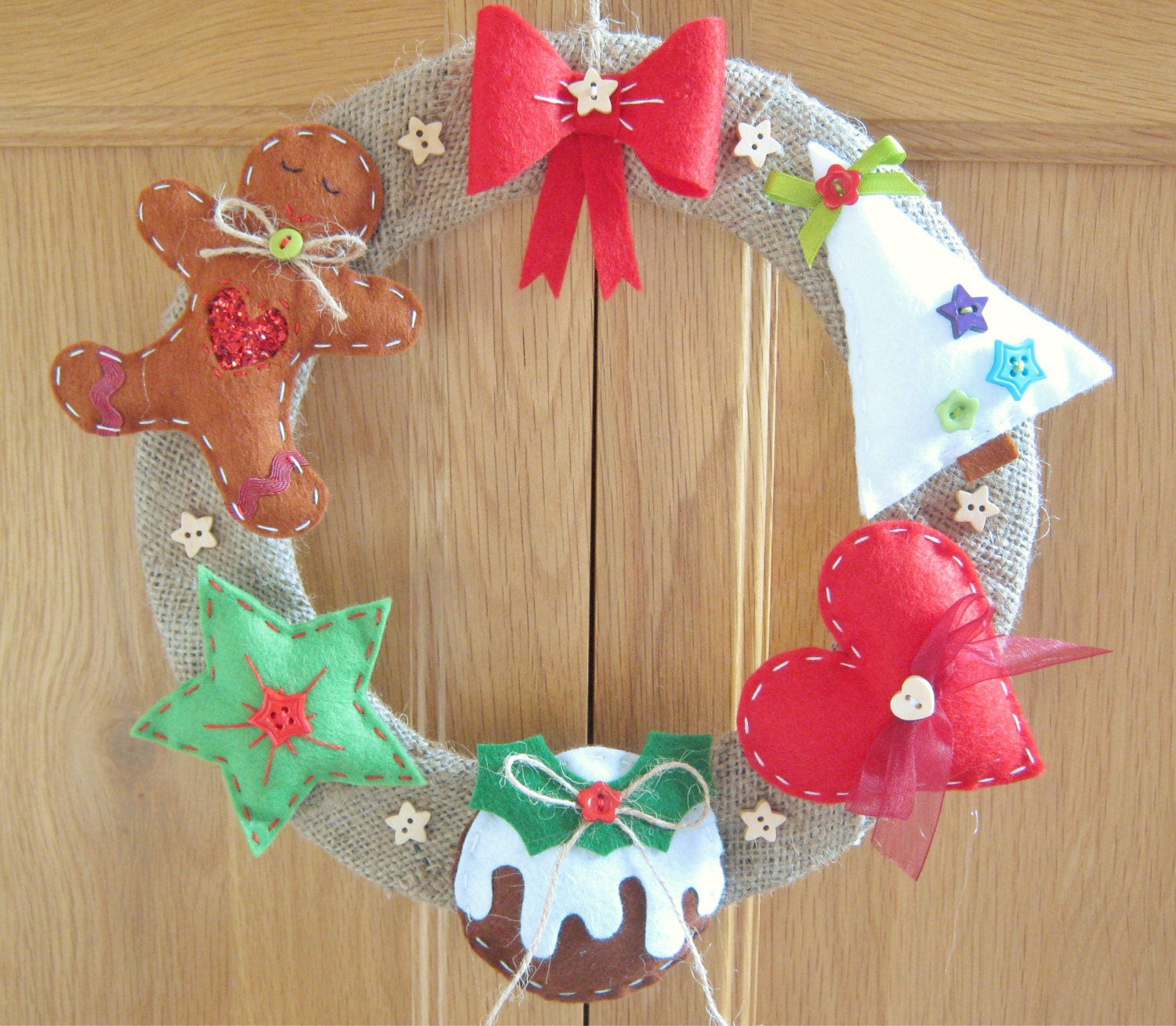 Christmas holiday wreath felt and burlap hessian hanging decoration