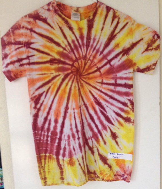 swirl tie dye shirt
