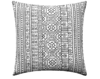 Charcoal and White Pillow Cover // Gunmetal Grey Throw Pillow Cover // Dark Grey Decorative Pillow // Grey Couch Pillows // Gray Pillow