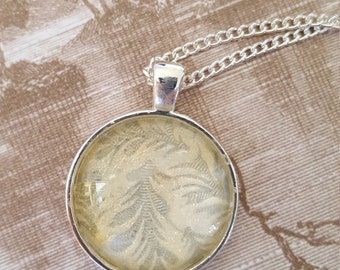 Glitter Feather Glass Pendant 25mm