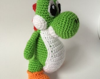 Yoshi Crochet Yarn Amigurumi 20 cm tall (7 3/4") - Mario Bros Handmade - Cute Handmade Yoshi Doll - Yoshi's Woolly World