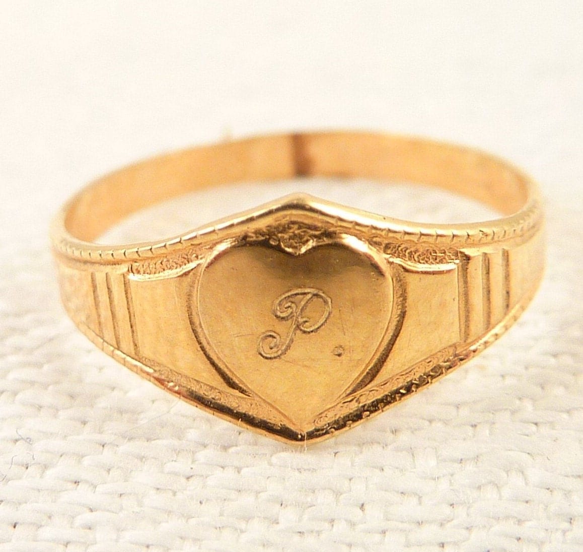 Size 0.5 Antique Victorian 10K Gold Heart Baby Ring Engraved