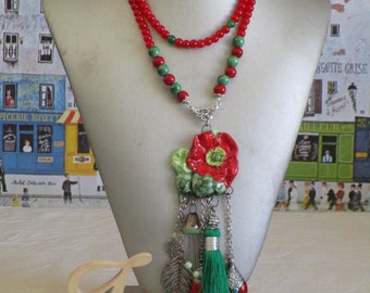 Collier plastron pendentif céramique hippie chic avec perles de différentes couleurs
