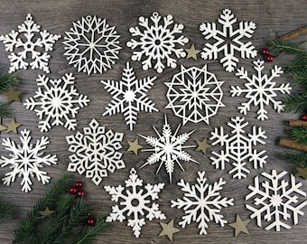 Set of 15x Christmas Wooden Snowflake Ornaments / Laser Cut Wood Decor / Christmas Gift