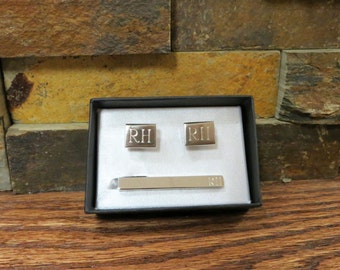 Personalized Tie Clip w/ Cuff Links Monogram- Groomsmen- Gifts for Men (cu-04T-)