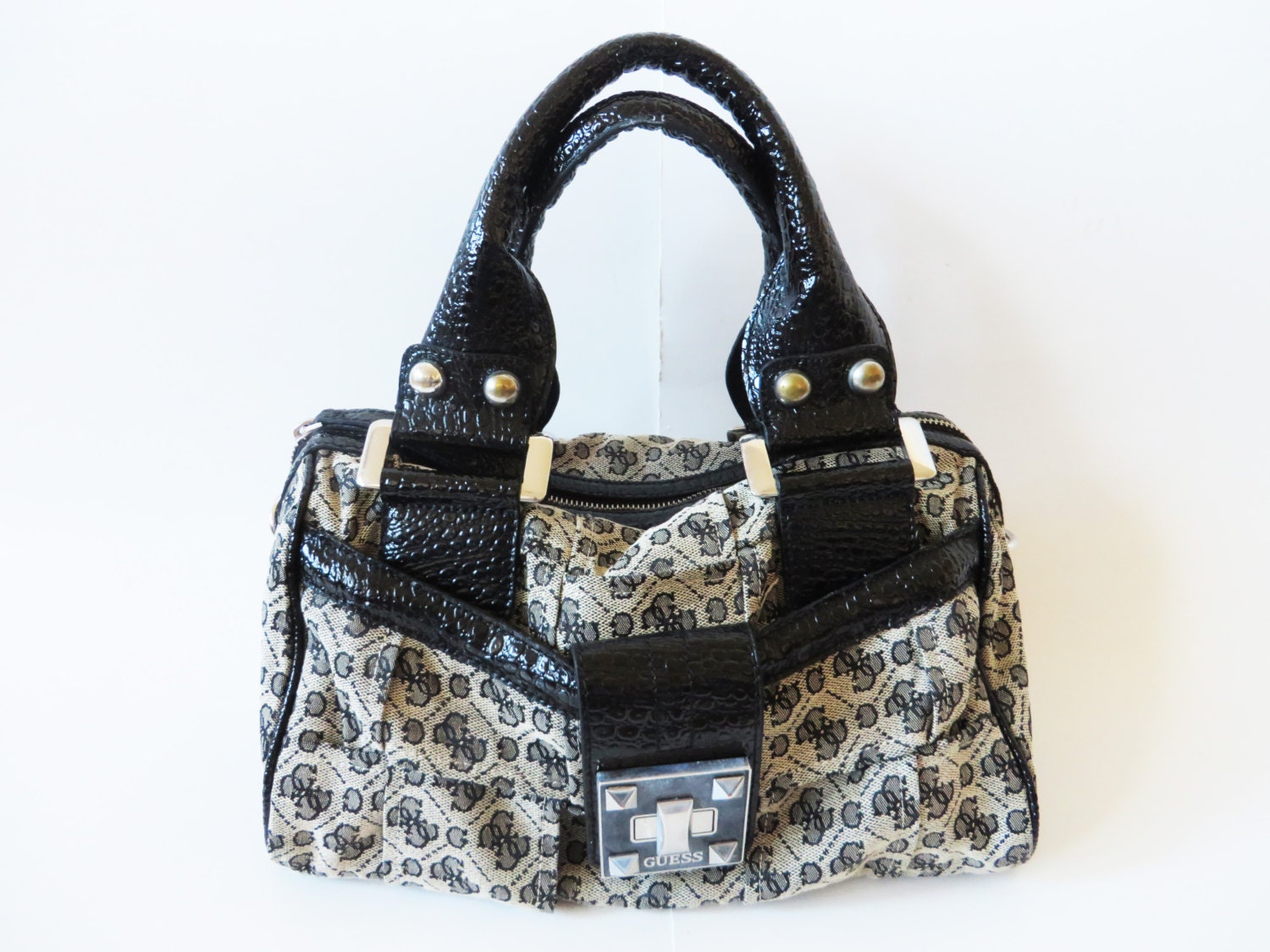guess bags europe