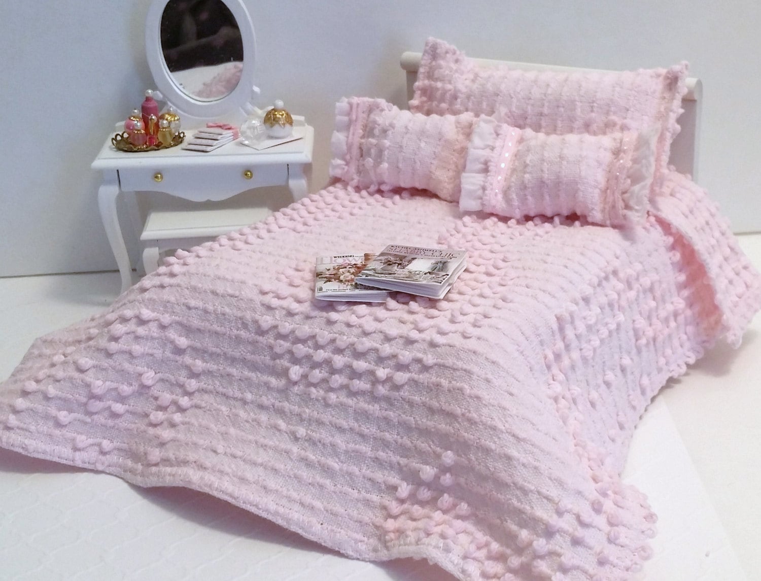 Pink Cotton Chenille Bedspread with 3 Pillows Shabby Cottage