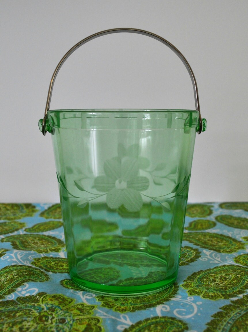 Vintage Small Green Etched Depression Glass Ice Bucket.