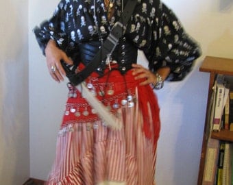 Pirate wench halloween costume-includes 4 pieces with accessories