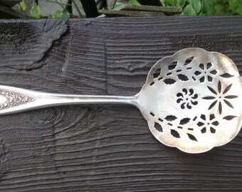 Vintage Silverplate OLD COLONY Tomato Server 1847 Rogers XS Triple