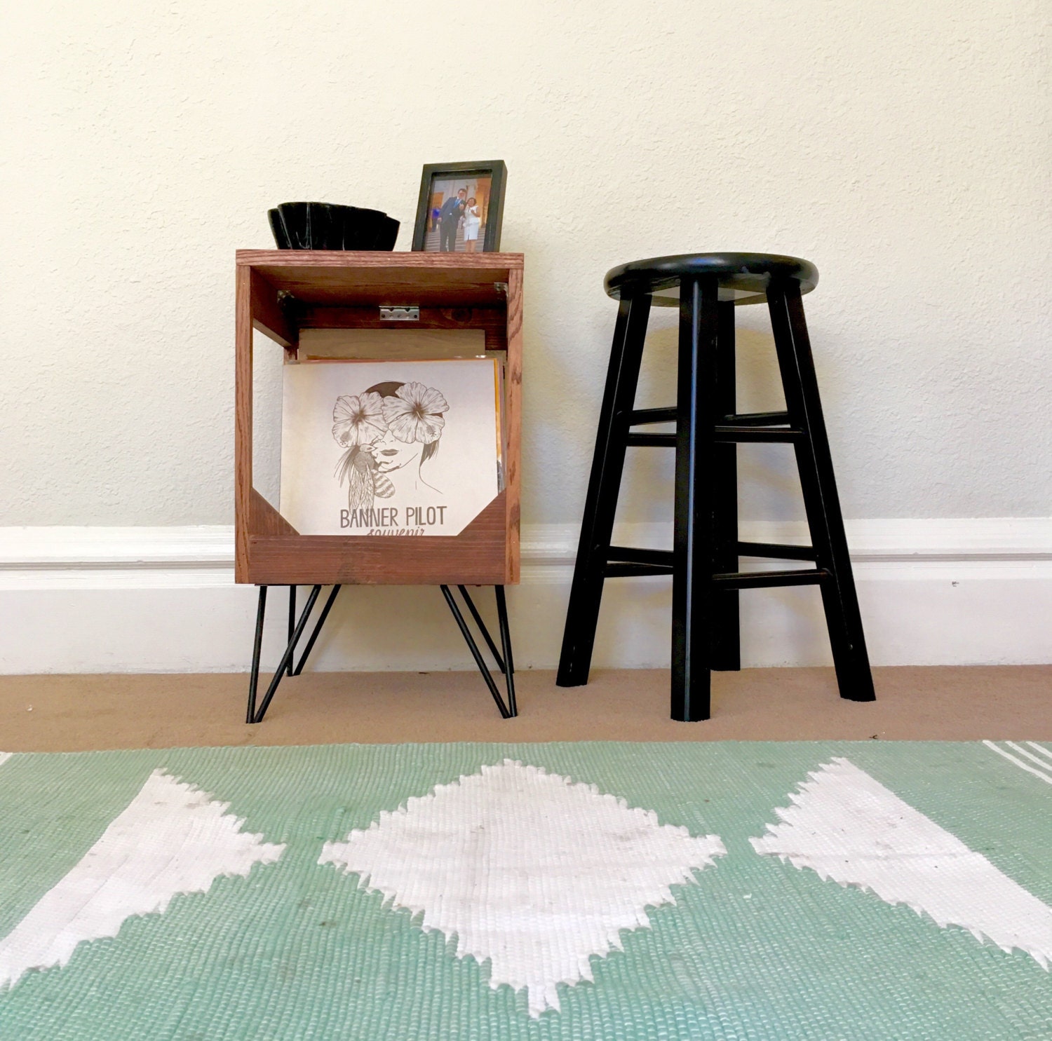 Vinyl Record Display End Table // Practical Way to Display and