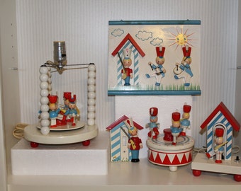 IRMI LAMP 5 Piece Set Baby Child's Babe's in Toyland Toy Soldiers Nursery Lamp, Nightlight, Switch Plate, music box and Picture Plaqur lot