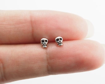 Tiny Skull Stud Post Earrings 925 Sterling Silver, Skull Jewelry, cartilage earring, 20G, Gift Idea - SB178