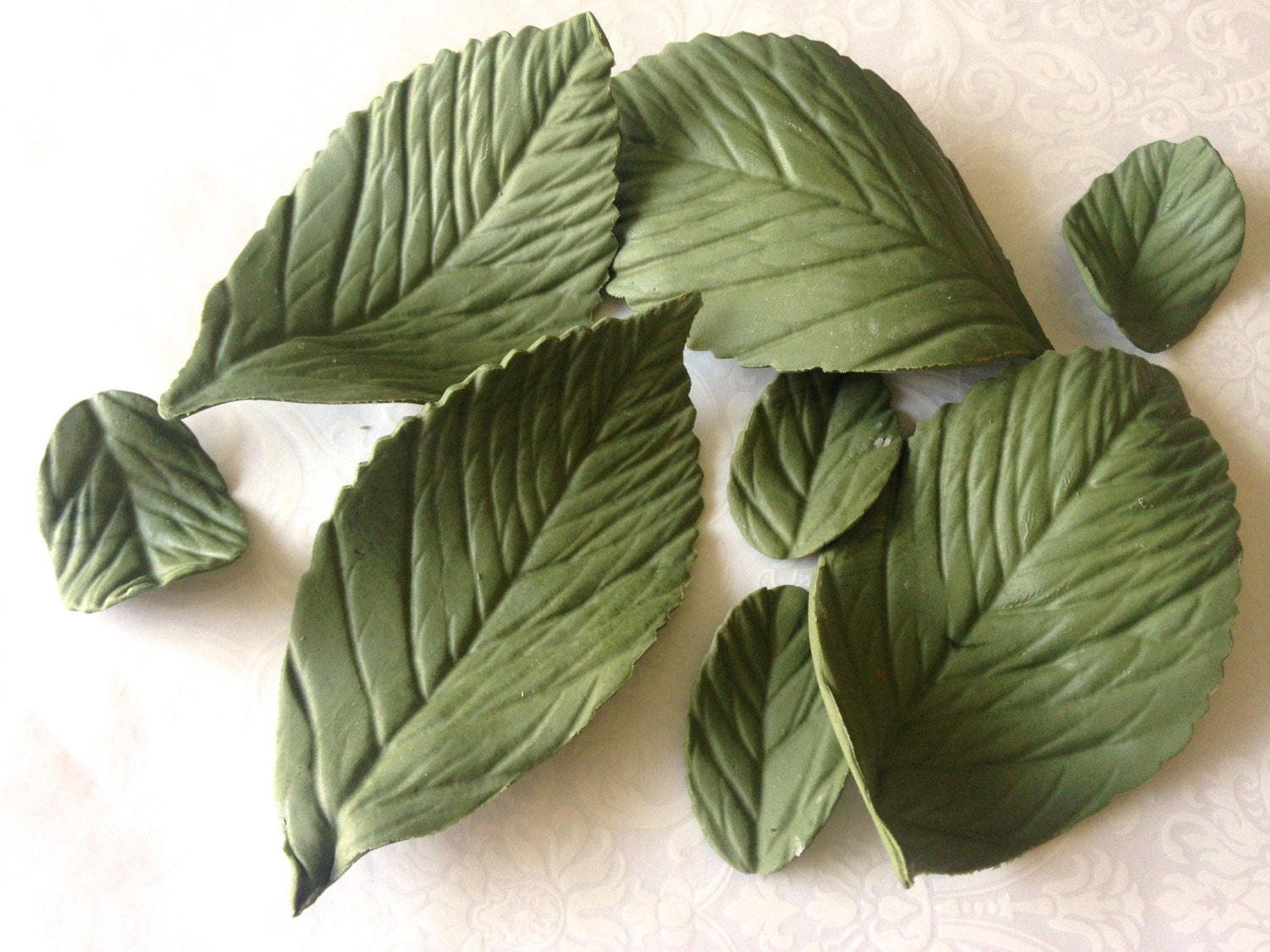12 Large Fondant Leaves 12 Large Gumpaste Leaves Cake