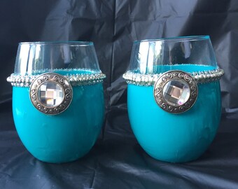 Pair of wave champagne toasting glasses by Bijouology on Etsy