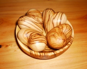 Olive wood bowl and 4 olive wooden hearts, Home decor, Handmade in Bethlehem, Free shipping