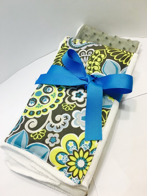 Items similar to Burp ClothsSet of 2Fancy Floral on Etsy