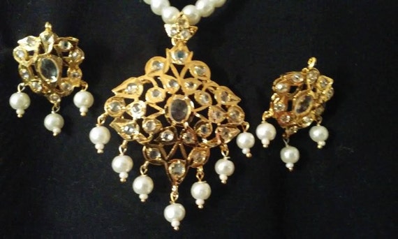 Hyderabadi pearl earrings Clearance