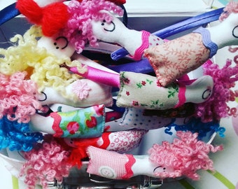 Cerchietto per capelli con bambolina/handmade/