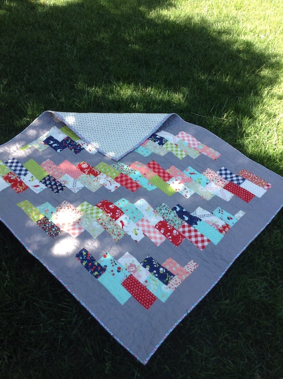 Handmade modern baby quilt. by ParaCrear on Etsy