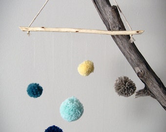 Woolen pompom suspension - Decoration baby room - Baby suspension - Baby shower