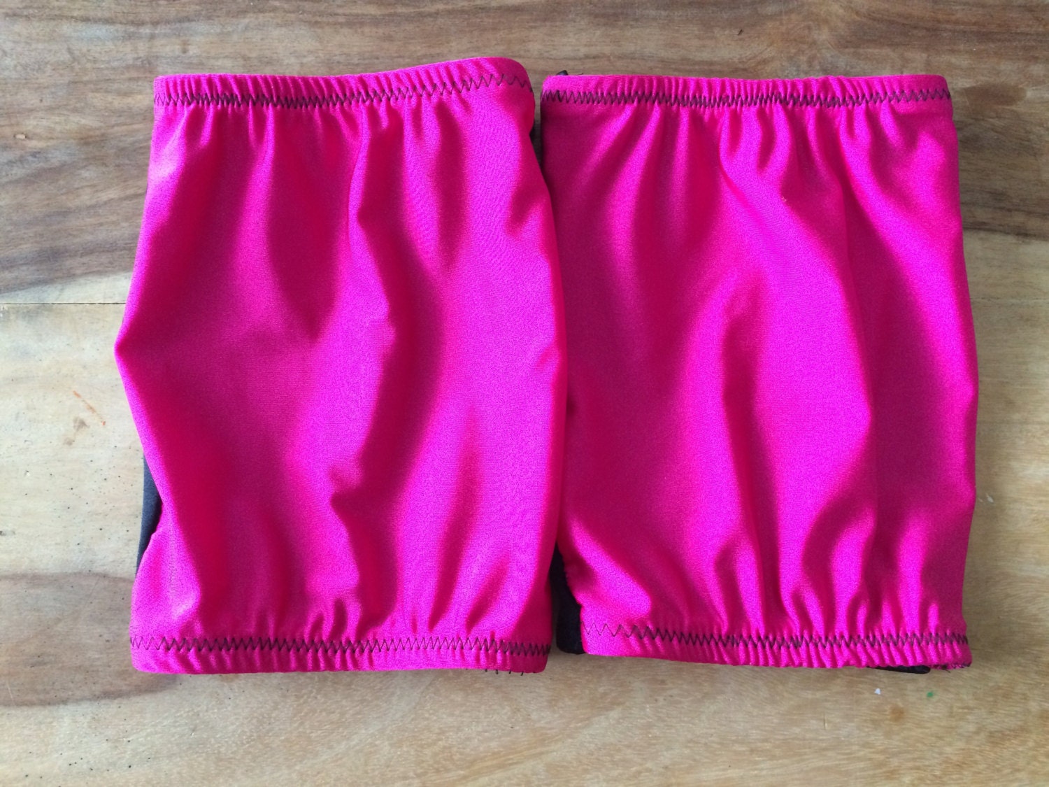 Pro Wrestling Gear Black and Hot Pink Knee by ProWrestlingGearUK