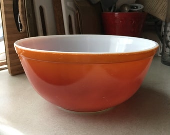 Pyrex flameglo 403 mixing bowl