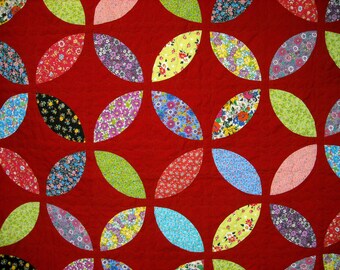 Queen Size Quilt - 97.5 x 97.5 - Orange Peel Quilt - 30s Quilt - Reproduction Floral Feedsack Prints - Vintage Look - Flea Market Style