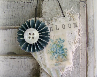 Shabby White Decor Floral Heart Ornament Vintage Lace Vintage Mixed Media Cottage Style Heart Wall Hanging Antique Paper Heart Ornament