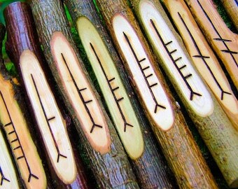Ogham staves - 20 corresponding British Druid ogham woods, Pagan divination set, Druid gift idea, Wicca ogham divination, natural wood ogham