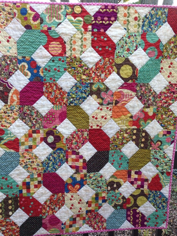 Items similar to Garden Gate baby quilt on Etsy