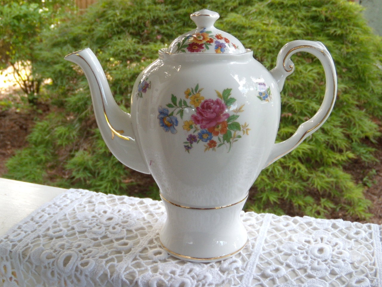 tuscan-teapot-fine-bone-china-made-in-england