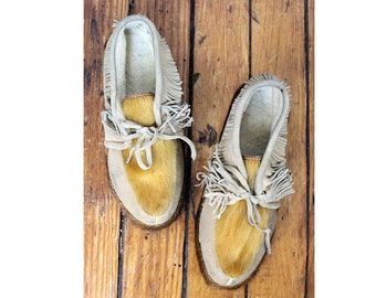 Prairie Signal Leather White Fur Moccasin