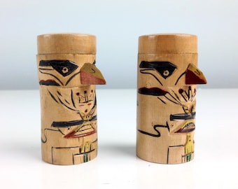 Alaskan Salt and Pepper Shakers / S and P / Wood Totem Pole Design