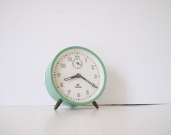 French vintage green clock vendette clock. Vintage 1960. Metal alarm clock. Loft deco. Desk accessory. Clock 60s