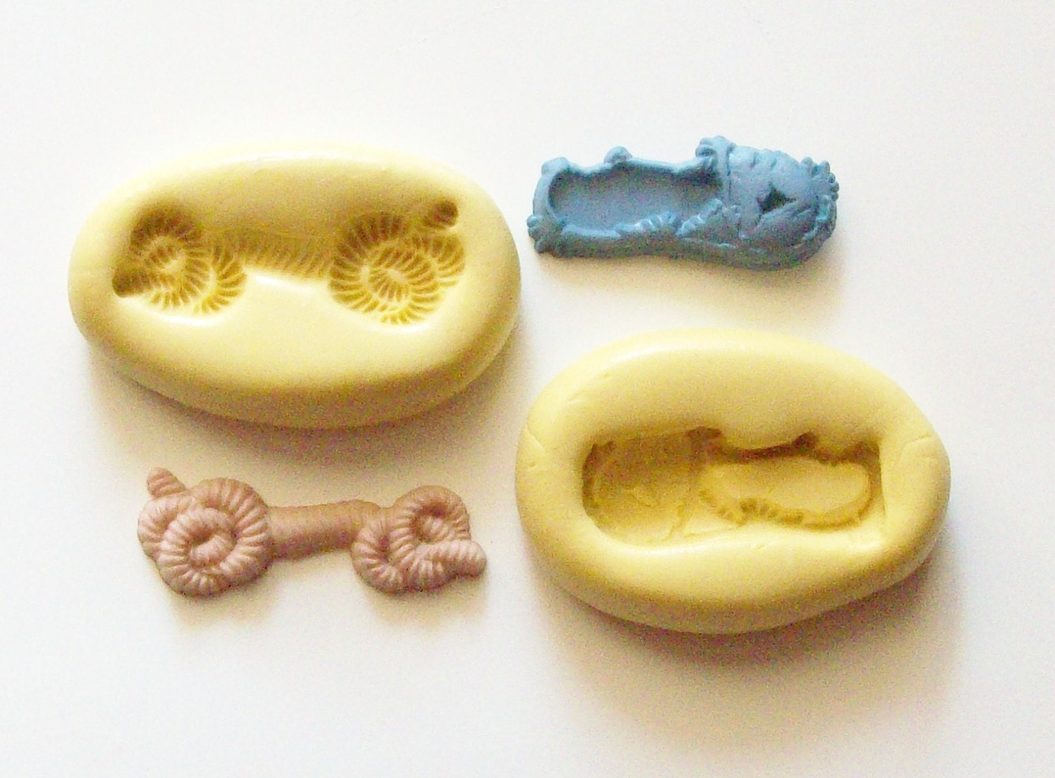 Dog toys mini Mold 739 silicone mold for crafts, sugarpaste, wax