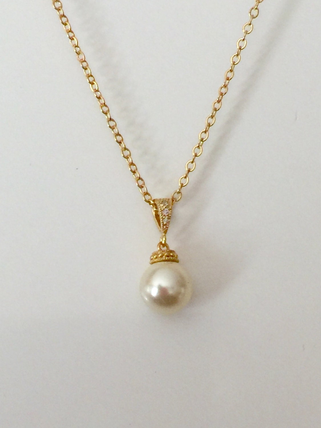 Gold Pearl pendant, Pearl necklace, bridesmaid jewelry, Swarovski Pearl, pendant necklace