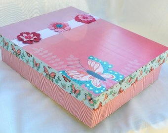 Butterfly Memory or Keepsake Box. Find your Wings, Fly Away. Birthday, Graduation, Teen, Tween, Photo Box, Jewelry Box, Trinkets, Room Decor