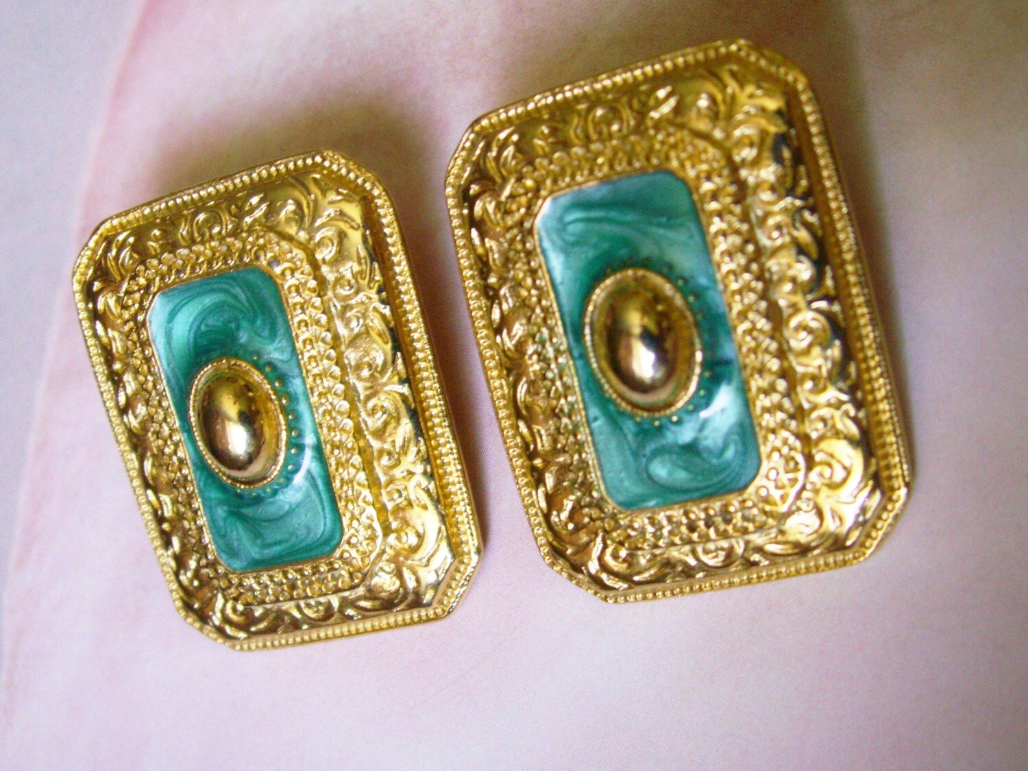 Ornate Embossed Gold Tone Green Swirled by dazzledbyvintage