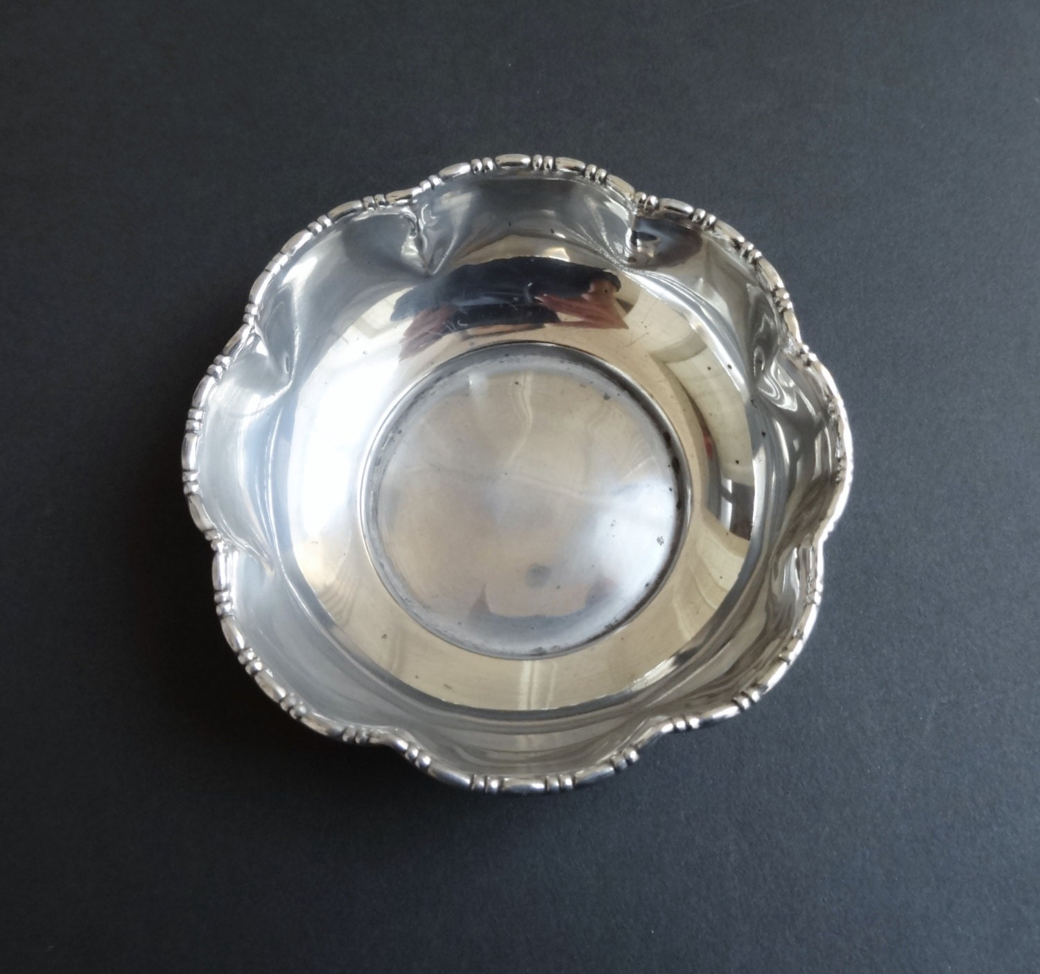 SMALL SILVERPLATED BOWL Scalloped & Beaded Rim