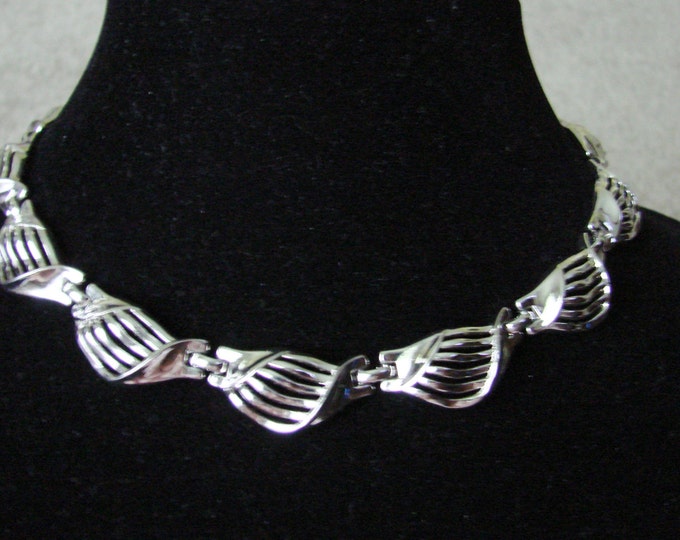 60s Classic Vintage Trifari Choker Necklace / Silver Tone Links / Designer Signed / Jewelry / Jewellery