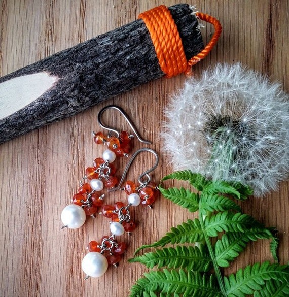 Natural Faceted Orange Carnelian And Freshwater Pearl Gemstone Earrings E-0430
