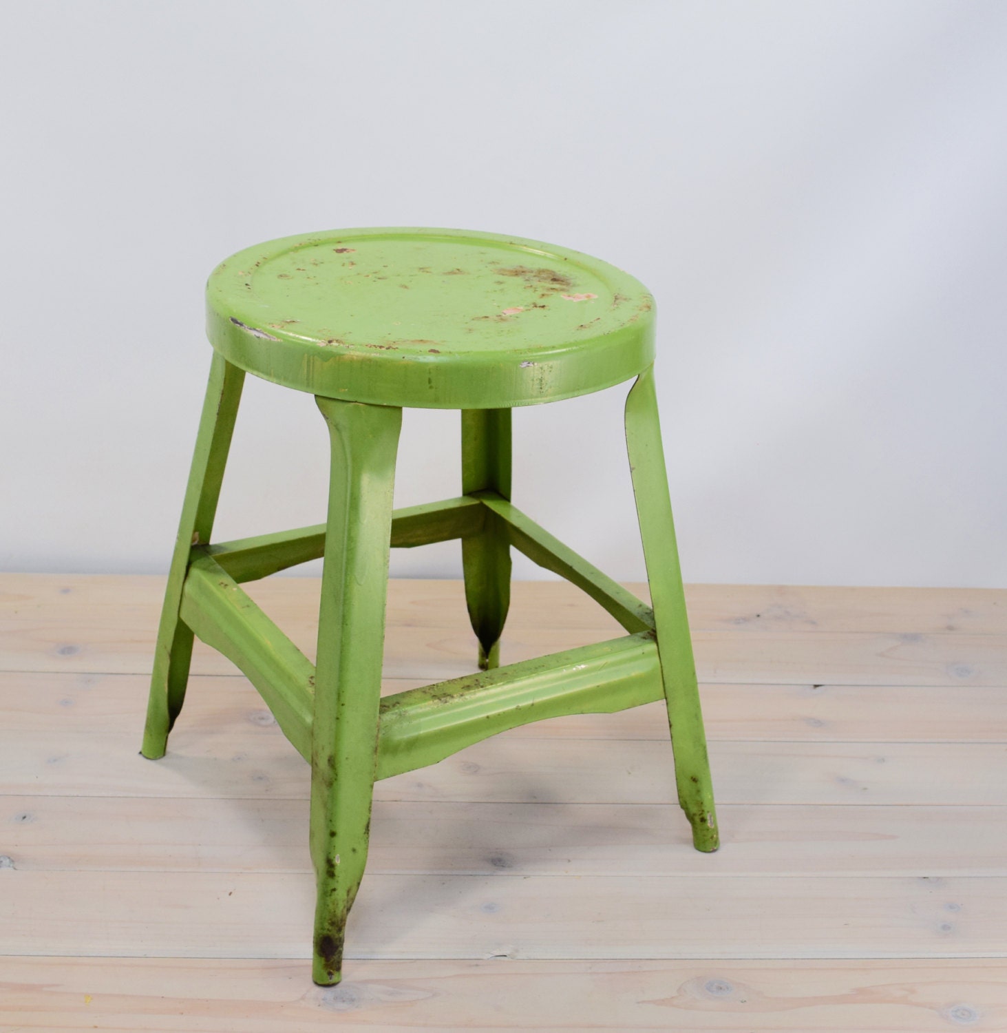 Step Stool Mid Century metal green, Stool Haute Juice