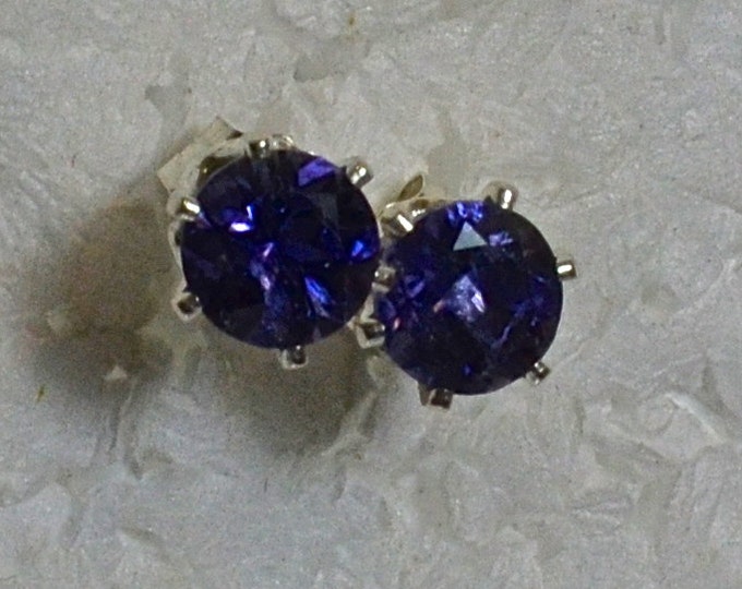 Iolite Stud Earrings, 5mm Round, Natural, Set in Sterling Silver E970